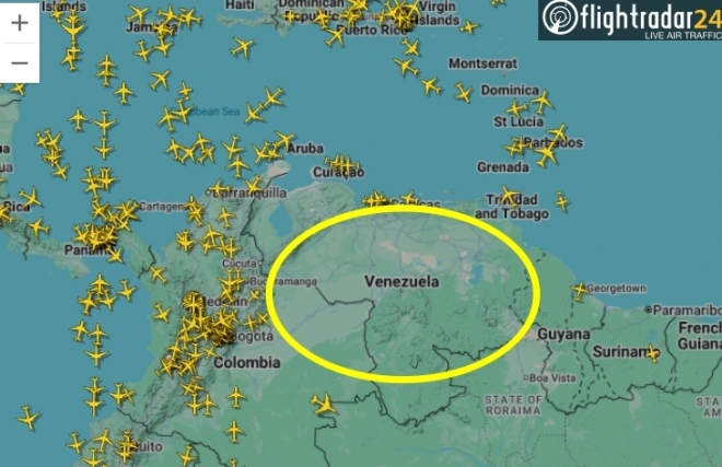 ‘트럼프 군사 작전’ 임박한 베네수엘라, 하늘 텅 비었다…실시간 상황 공개