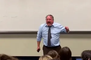 AI 쓰지 말라는 교수님의 모습을 AI로 만들기