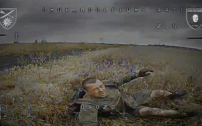 방탄 헬멧·방탄복도 없이…‘돌격 앞으로’ 몰리는 러시아군 병사들 [포착]