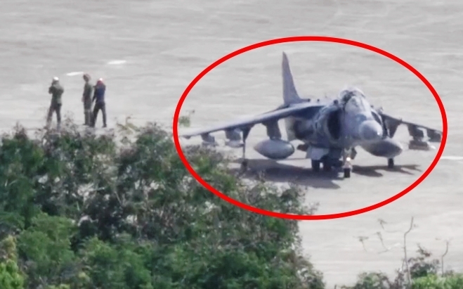 최후통첩 거부당한 트럼프, 마두로 코앞에 전투기 집결 명령 (영상)