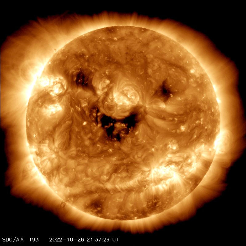 지난 26일 태양활동관측위성(SDO)으로 촬영한 태양의 모습. 사진=NASA