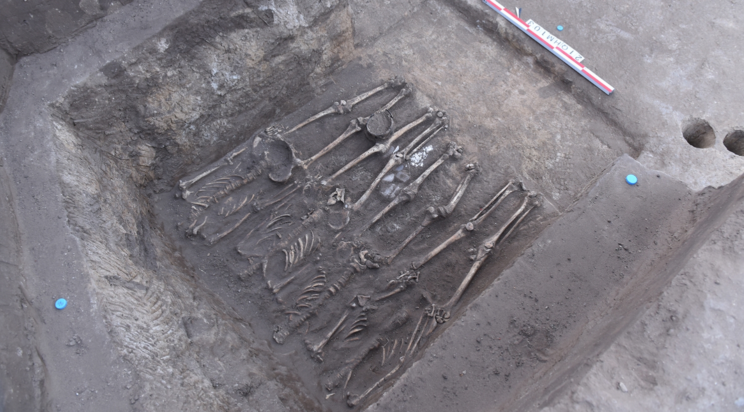 중국 북동부 헤이룽장성에서 발견된 머리 없는 참수된 유골들이 발견됐다. 해당 유골들은 4100~4300년 전 중국 지역에 살던 고대 민족의 집단 참수 학살의 사례로 꼽힌다. 사진=미국 텍사스 A&M대학 연구진