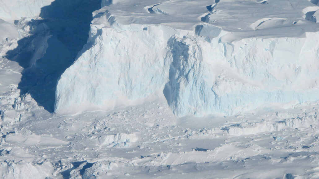 스웨이츠 빙하(Thwaites glacier)의 모습