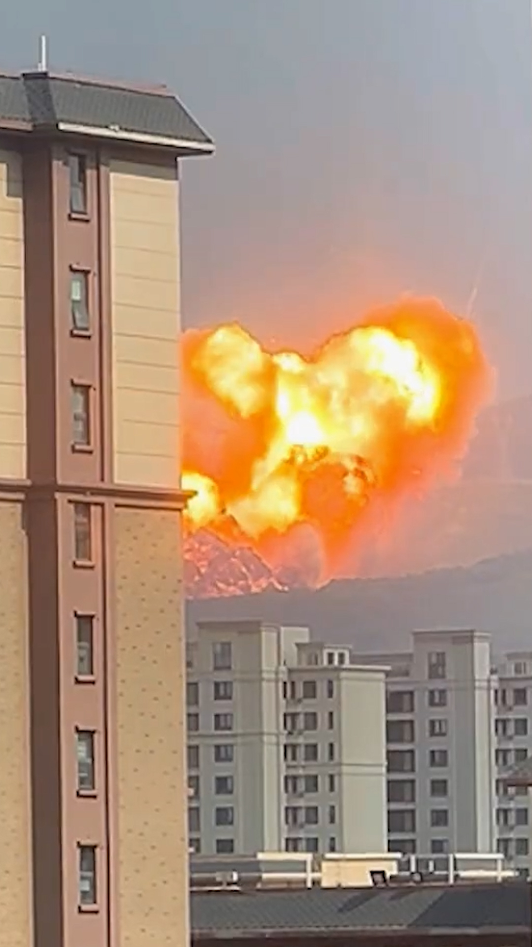 중국의 민간 우주기업이 개발한 액체추진 재사용 로켓이 시험 발사 과정에서 추락하는 사고가 발생했다
