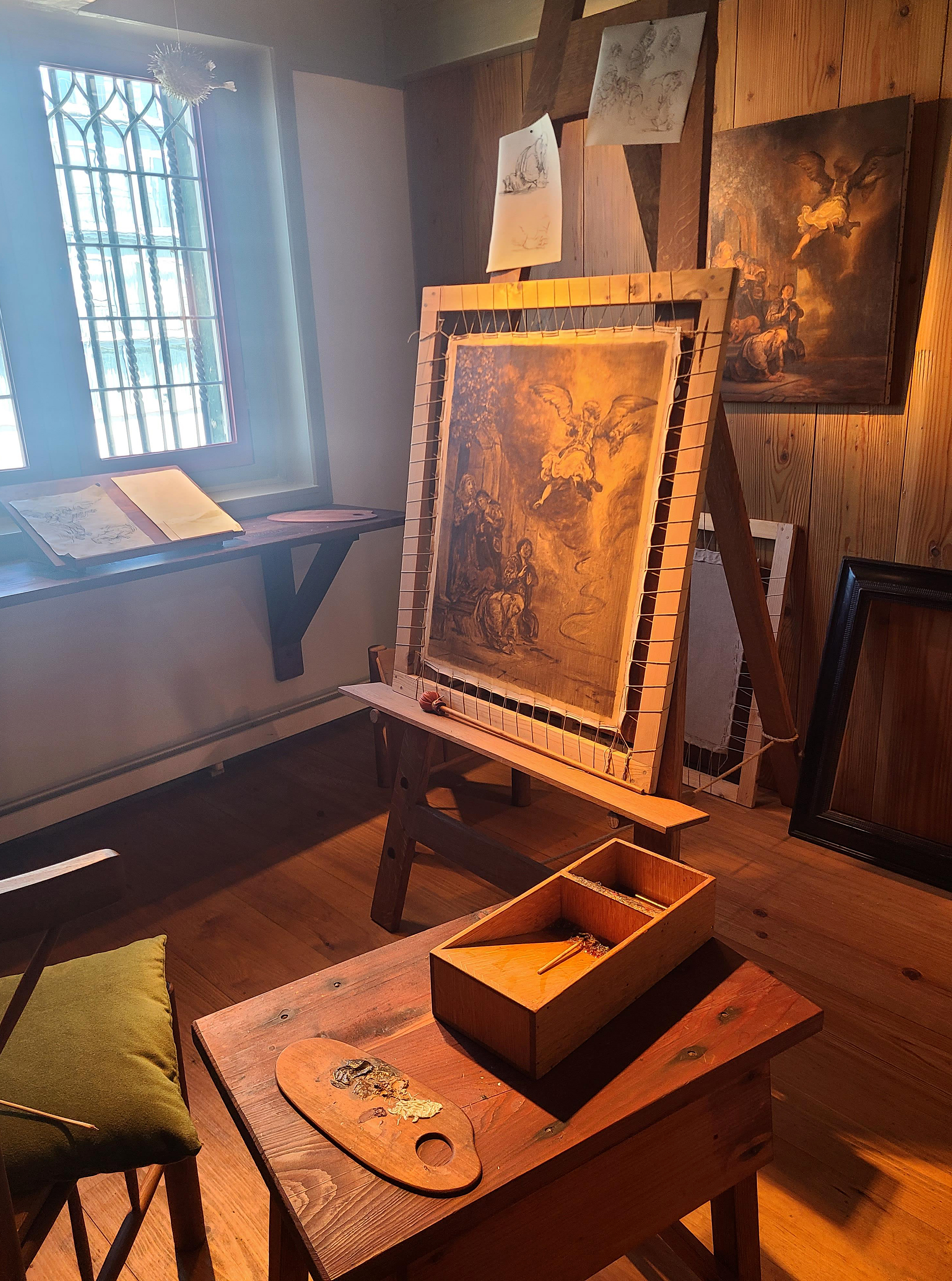 네덜란드 암스테르담 렘브란트 하우스에는 당시 그가 작품을 그렸던 작업실을 볼 수 있다.