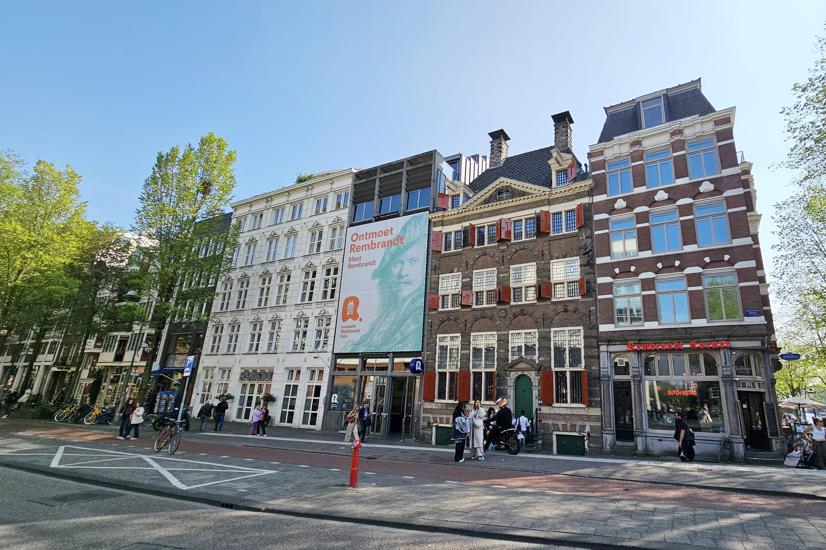 렘브란트 하우스는 암스테르담 시가 1906년 렘브란트 탄생 300주년을 맞아 이 주택을 구입해 박물관으로 개관했다.