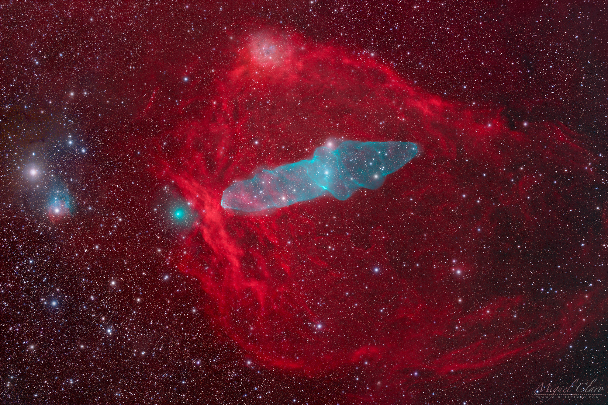 오징어 성운(Squid Nebula)과 비행 박쥐 성운(Flying Bat Nebula) 그리고 혜성 C/2023 E1 아틀라스. 사진=Miguel Claro