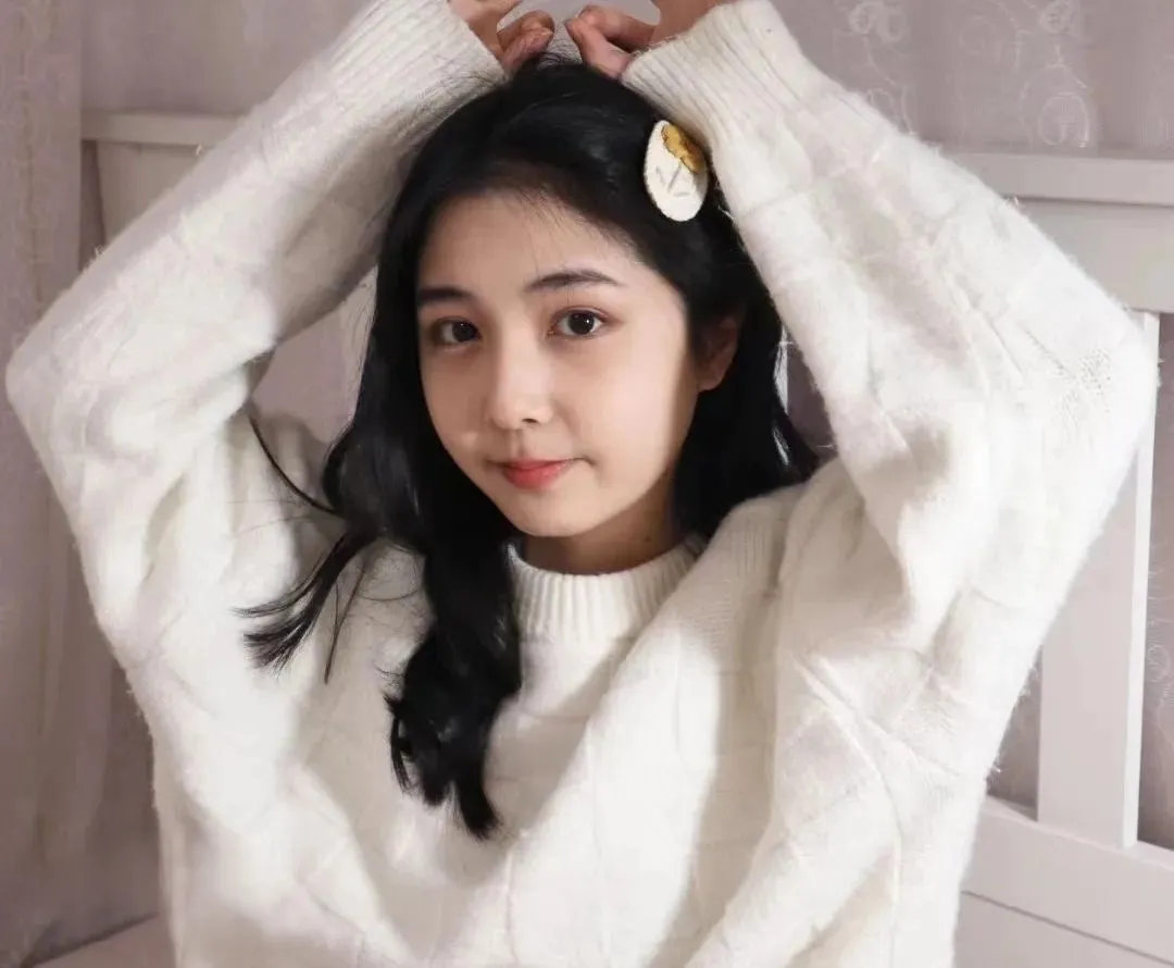 중국에서 ‘제2의 밀크티녀’로 불리는 장선신란. 바이두 캡처 thumbnail - 중국에서 ‘제2의 밀크티녀’로 불리는 장선신란. 바이두 캡처