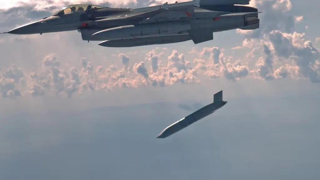 2018년 9월 19일(현지시간) 미국 공군의 F-16 전투기가 멕시코만 상공에서 JASSM-ER 미사일을 투하하고 있다. 출처=미 공군 thumbnail - 2018년 9월 19일(현지시간) 미국 공군의 F-16 전투기가 멕시코만 상공에서 JASSM-ER 미사일을 투하하고 있다. 출처=미 공군