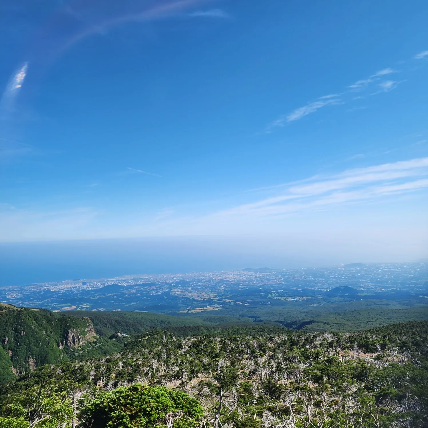 thumbnail - 한라산에서 바라보는 제주 시내 풍경