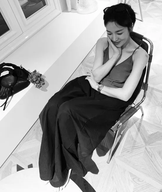 thumbnail - 宋慧乔 SNS