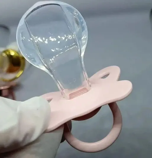 thumbnail - 중국에서 불면증이나 불안 증세가 있는 성인들을 위한 쪽쪽이가 유행이다. 광밍망