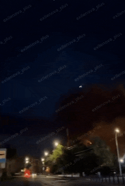 thumbnail - 러시아 사라토프 상공을 비행 중인 우크라이나 드론의 모습. 현지 시간 2025년 8월 10일 촬영된 영상에서 캡처한 장면. 출처=텔레그램