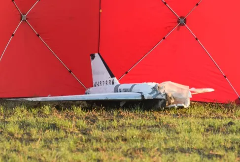 thumbnail - 10일(현지시간) 폴란드 루블린주 비야와포들스카군에 있는 작은 마을인 초스누프카에서 발견된 러시아 드론 잔해.