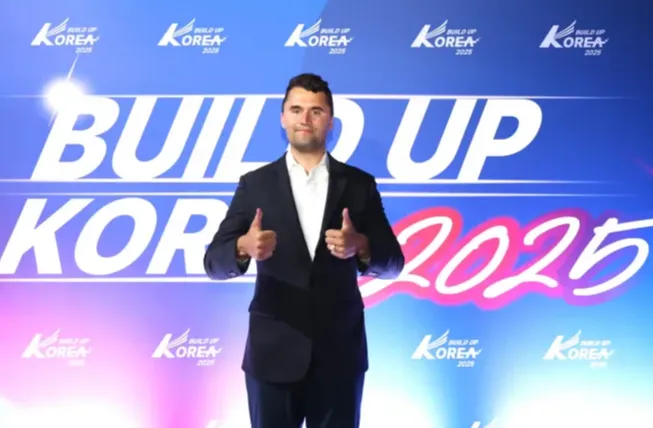 thumbnail - 지난 5일 경기 고양 킨텍스에서 개막한 ‘빌드업 코리아 2025’ 참석차 한국을 찾은 찰리 커크. 빌드업 코리아 조직위원회 제공