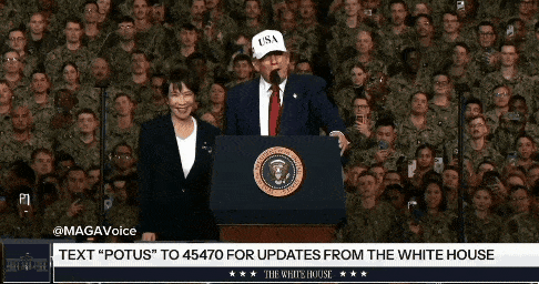 thumbnail - 28日ドナルドトランプアメリカ大統領と会ったダカー理サナに日本新任総理が横須賀米軍基地で喜びと興奮に抑えられない ‘ジャンプ’をする姿. 馬加ボイスエックス勘定映像キャプチャ