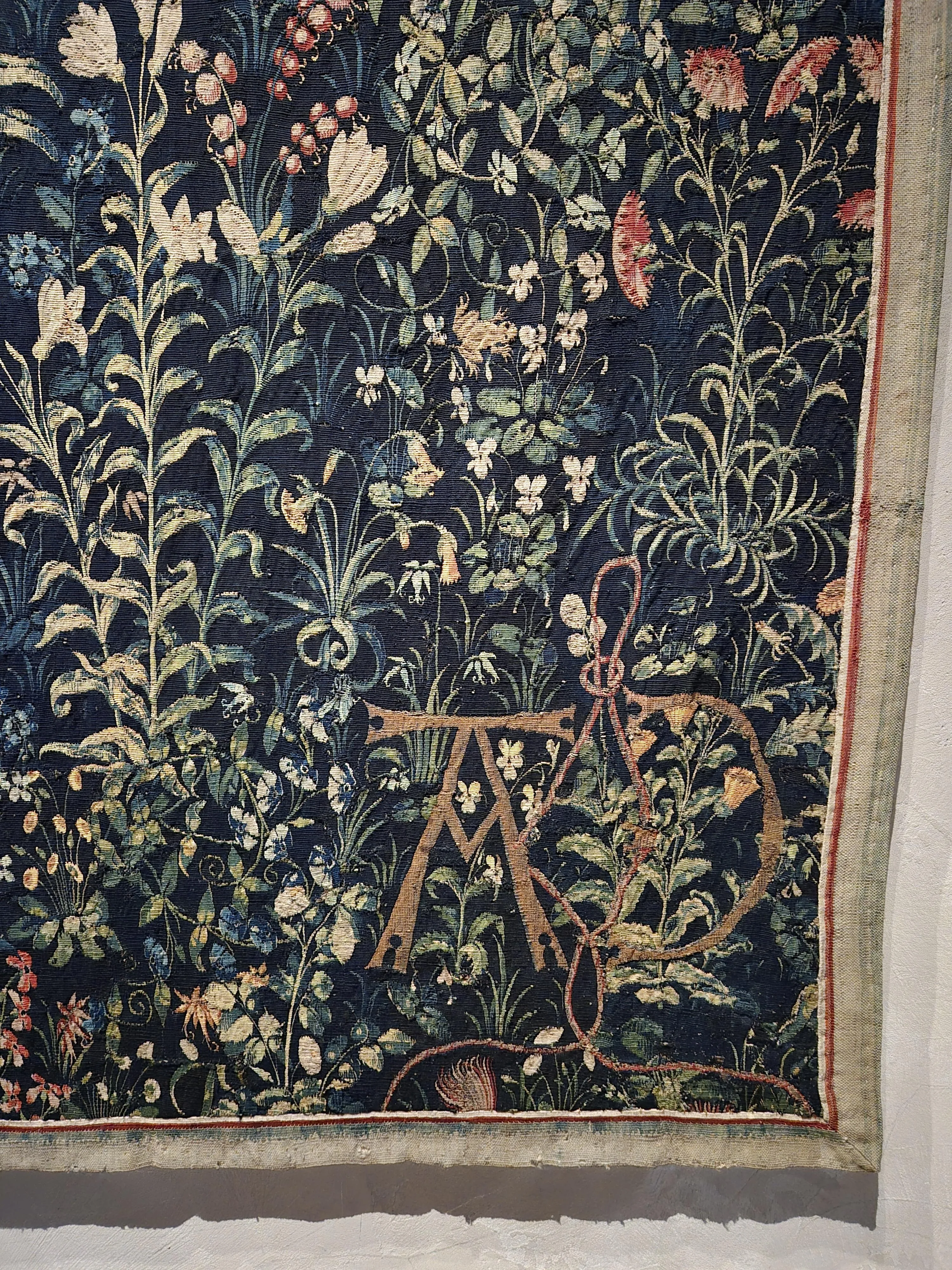 thumbnail - AE 모노그램 부분