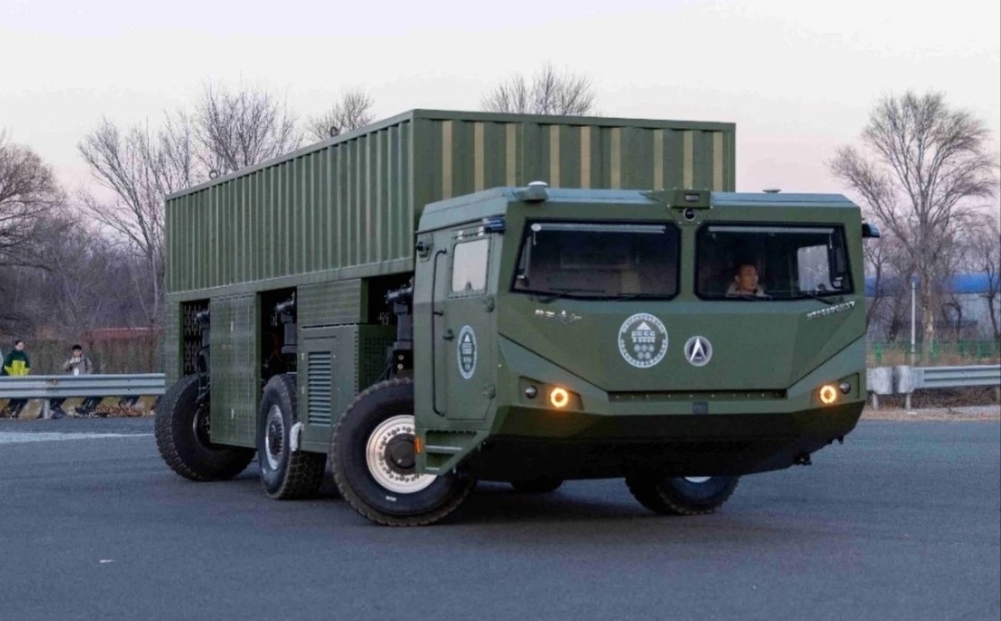 thumbnail - 옆으로 걷는 ICBM 발사대?…中, 지그재그 미사일 차량