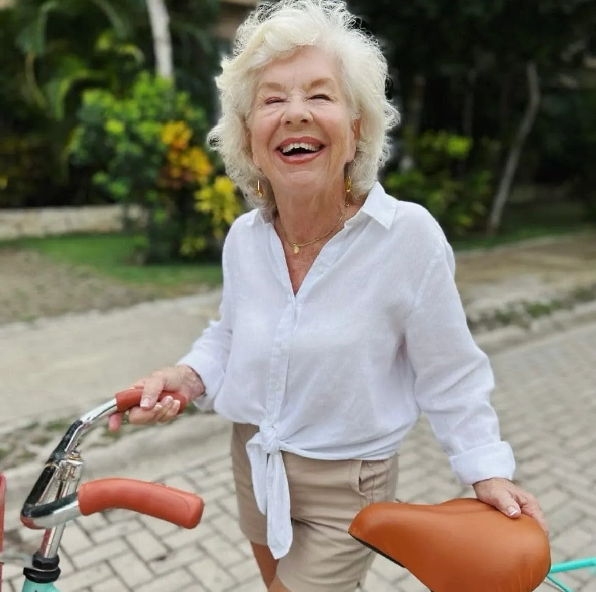 thumbnail - 조앤 맥도널드는 주 6회 근력운동과 주 2회 유산소 운동을 병행하며 일상을 관리하고 있다. 운동은 그의 삶의 일부가 됐다.