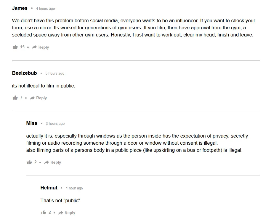 thumbnail - 이번 사건을 둘러싼 뉴스닷컴 댓글 일부. 헬스장 내 촬영의 허용 범위와 공공장소에서의 사생활 보호를 두고 상반된 의견이 이어지고 있다. 뉴스닷컴 화면 캡처