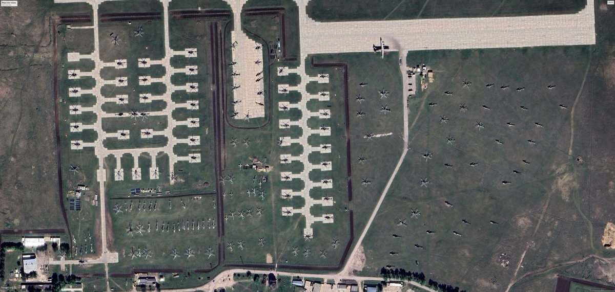 thumbnail - 전쟁이 낳은 고철 더미…위성으로 본 러시아 ‘헬기 무덤’