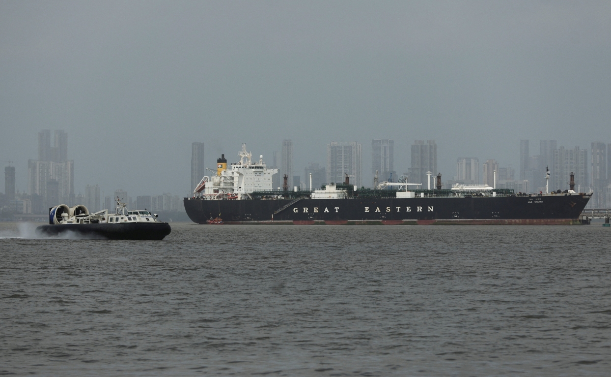 thumbnail - 호르무즈 문 살짝 연 이란…시장, 왜 콧방귀 뀌었나