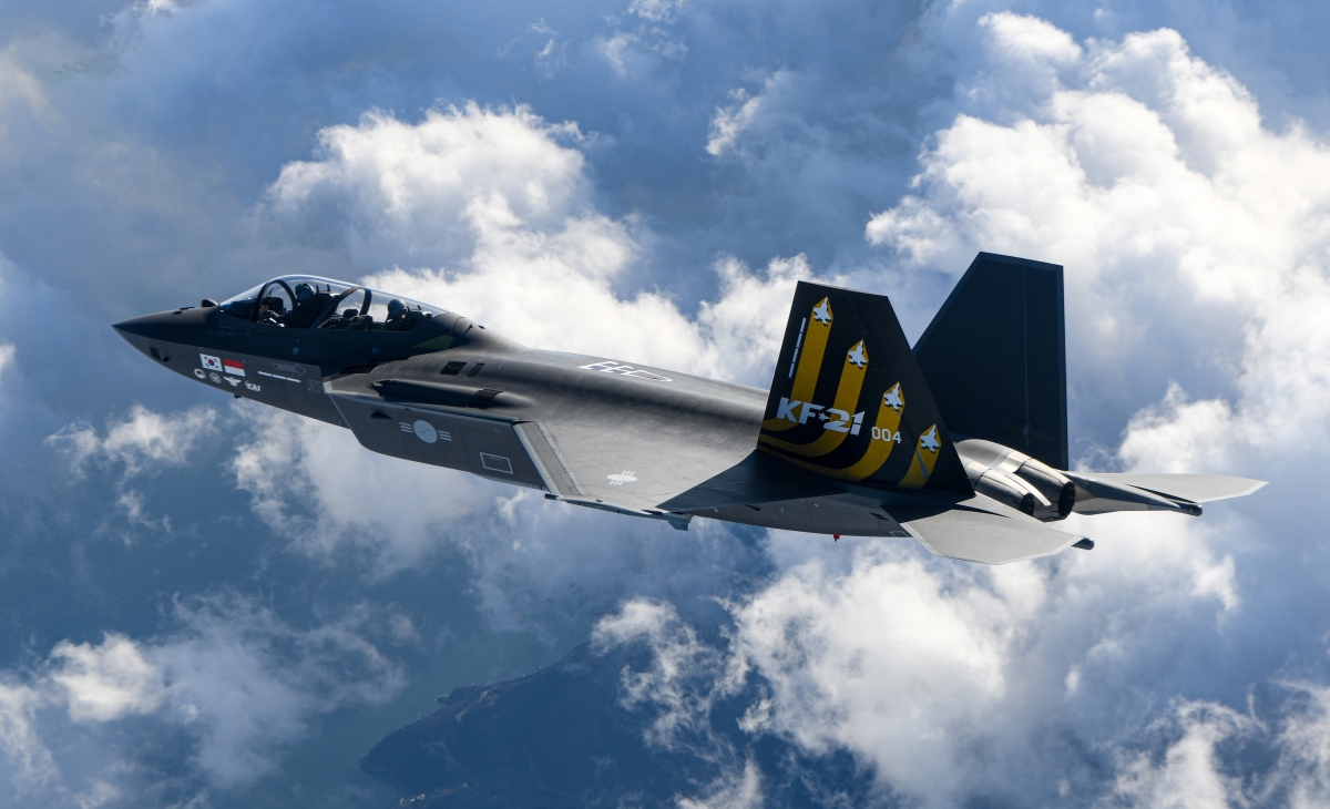 thumbnail - 시제기까지 넘긴 KF-21…인니 16대가 첫 수출 열까