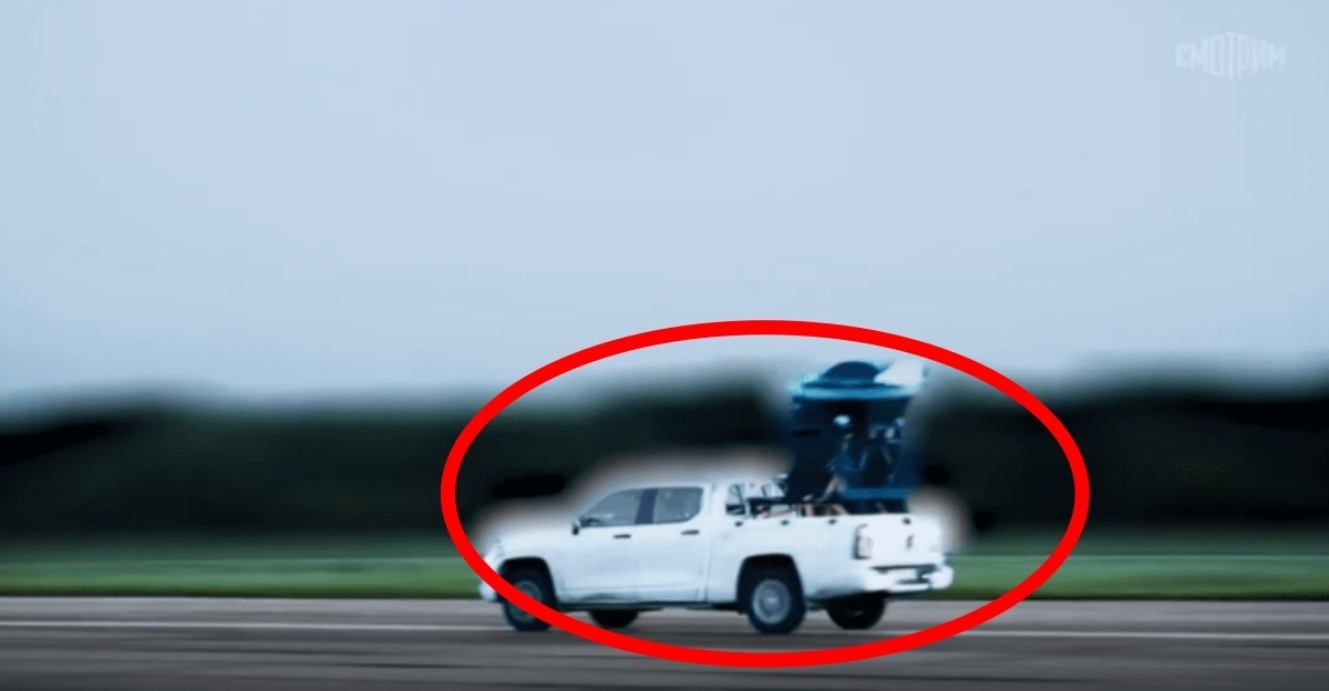 thumbnail - “호날두가 홍보도 했는데”…中 민간용 트럭, 우크라 전장서 드론 날린 이유는? [밀리터리+]