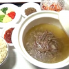 thumbnail - (영상) 북한서 ‘개고기 요리 경연’ 열렸다…김정은이 극찬한 ‘개고기국’ 실물 보니 [포착