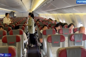 thumbnail - [포착] “매진됐다더니 텅텅”…북러 직항 첫편, 승객 대부분은 북한인