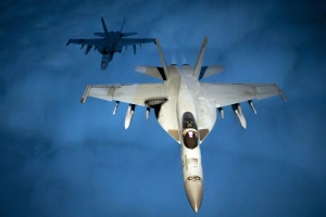 thumbnail - “마두로 끝났다”…트럼프 한마디에 美 전투기, 베네수 상공 긴박 선회 [밀리터리+]