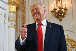 thumbnail - “수백 년 전 배가 상륙했다고 너희 땅이냐?”…트럼프, 덴마크 그린란드 소유권 저격 [핫이