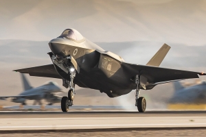 thumbnail - 내 마음대로 개조?…이스라엘 전투기 F-35에 외부 연료탱크 단다 [밀리터리+]