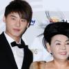 [NOW포토] 동방신기ㆍ김수미 ‘어머니 모시고’