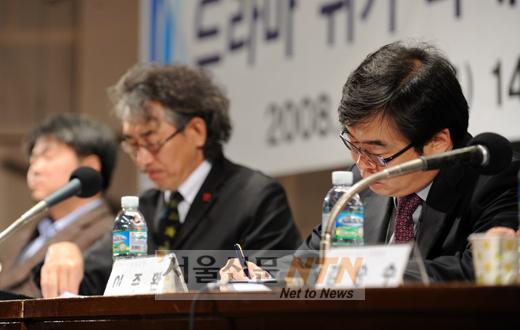 [NOW포토] 드라마 위기 타개를 위한 결의문 발표