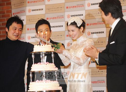 [NOW포토] 생일 맞은 이보영 “너무 고마워요”