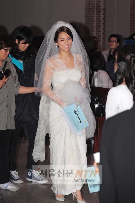 [NOW포토] 박시연, 순백의 웨딩드레스 ‘눈부신 등장’