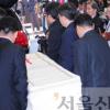[NOW포토] 운구차에 실리는 故 여운계