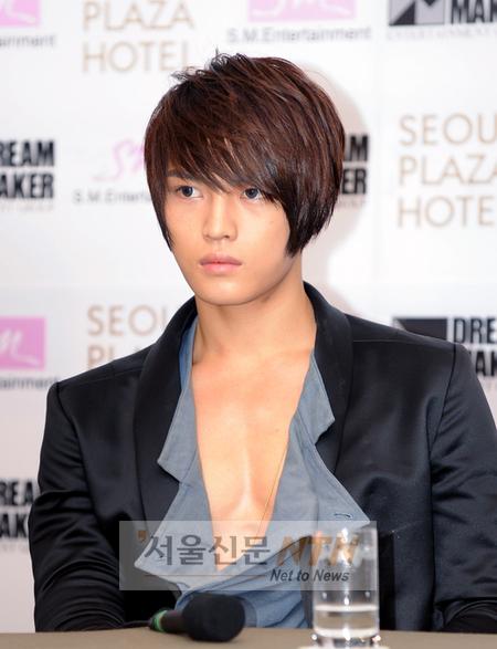 영웅재중, '동방신기' 갈등 중 배우로 첫 공식석상 영웅재중, '동방신기' 갈등 중 배우로 첫 공식석상