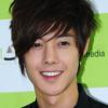 김현중 “이효리-탑 키스에 리모컨 던졌다”