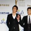 2PM 팬들, 앨범 반환운동 “일방적인 JYP규탄”