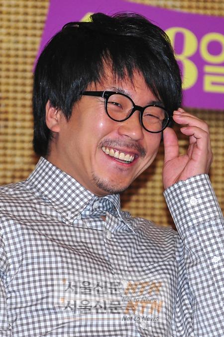 양익준 “노출은 근사한 것, 평소에도 즐겨요”