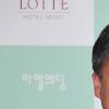 [NTN포토] 엄홍길 “백승주 아나운서, 행복하세요”