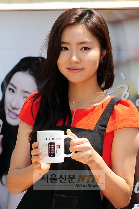 [NTN포토] 신세경, ‘청순 바리스타로 변신’