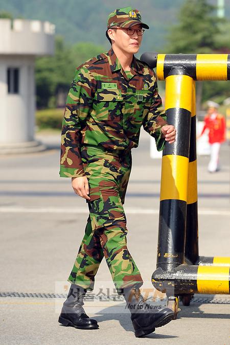 [NTN포토] 성시경 ‘드디어 제대구나!’