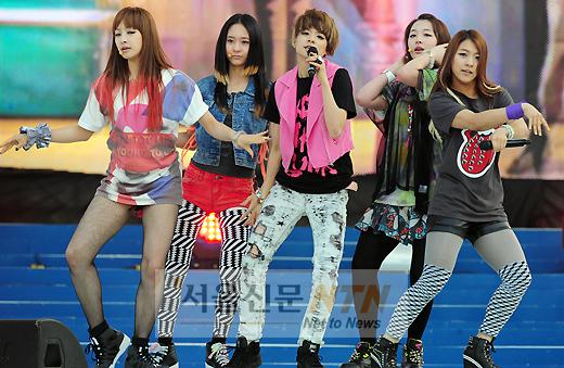 [NTN포토] f(x), ‘세계최초 3D 공연 축하해요’