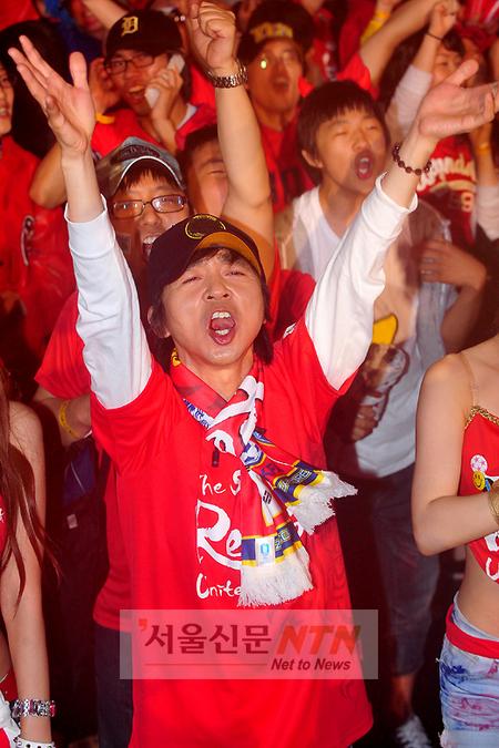 [NTN포토] 김국진 ‘우리가 이겼어~’