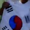 태극기 썰어 잘근잘근 씹는 中남성 동영상 논란