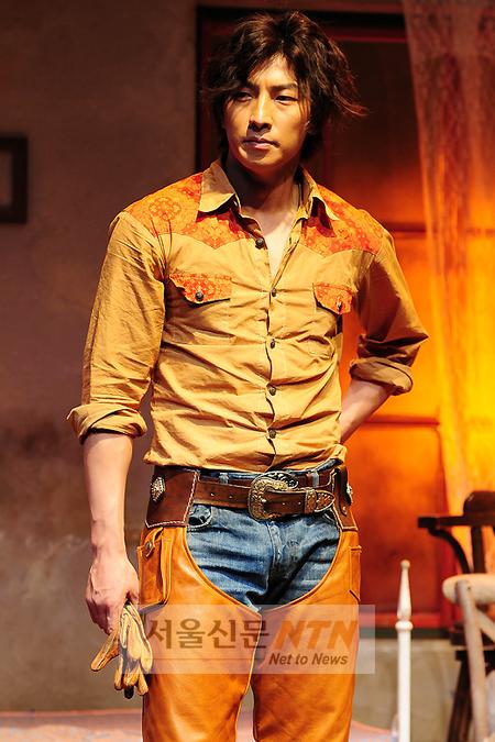 [NTN포토] 박건형, “연극 무대 또 서고 싶어요”