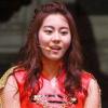 “넉넉하게 입지 그랬어” 유이, 뱃살굴욕 어게인